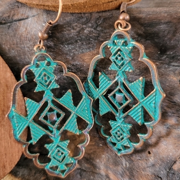🟢$13 NWT 3PC Boho earring/ necklace set - Picture 3 of 3